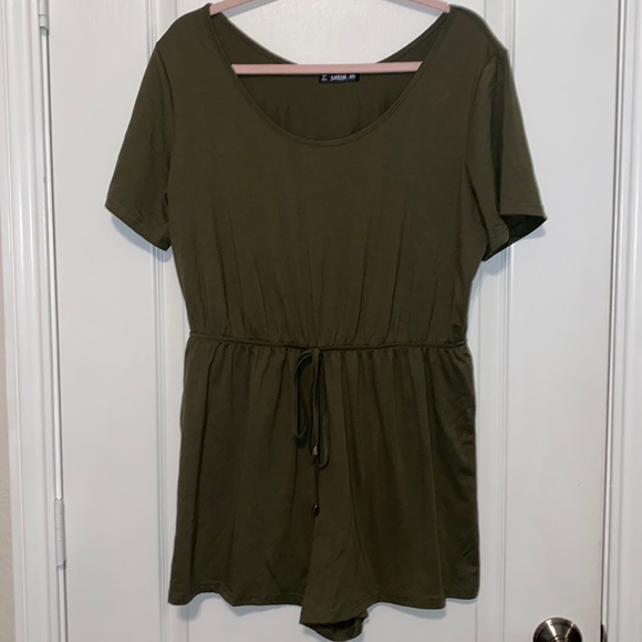 NEW OLIVE ROMPER - Picture 1 of 6